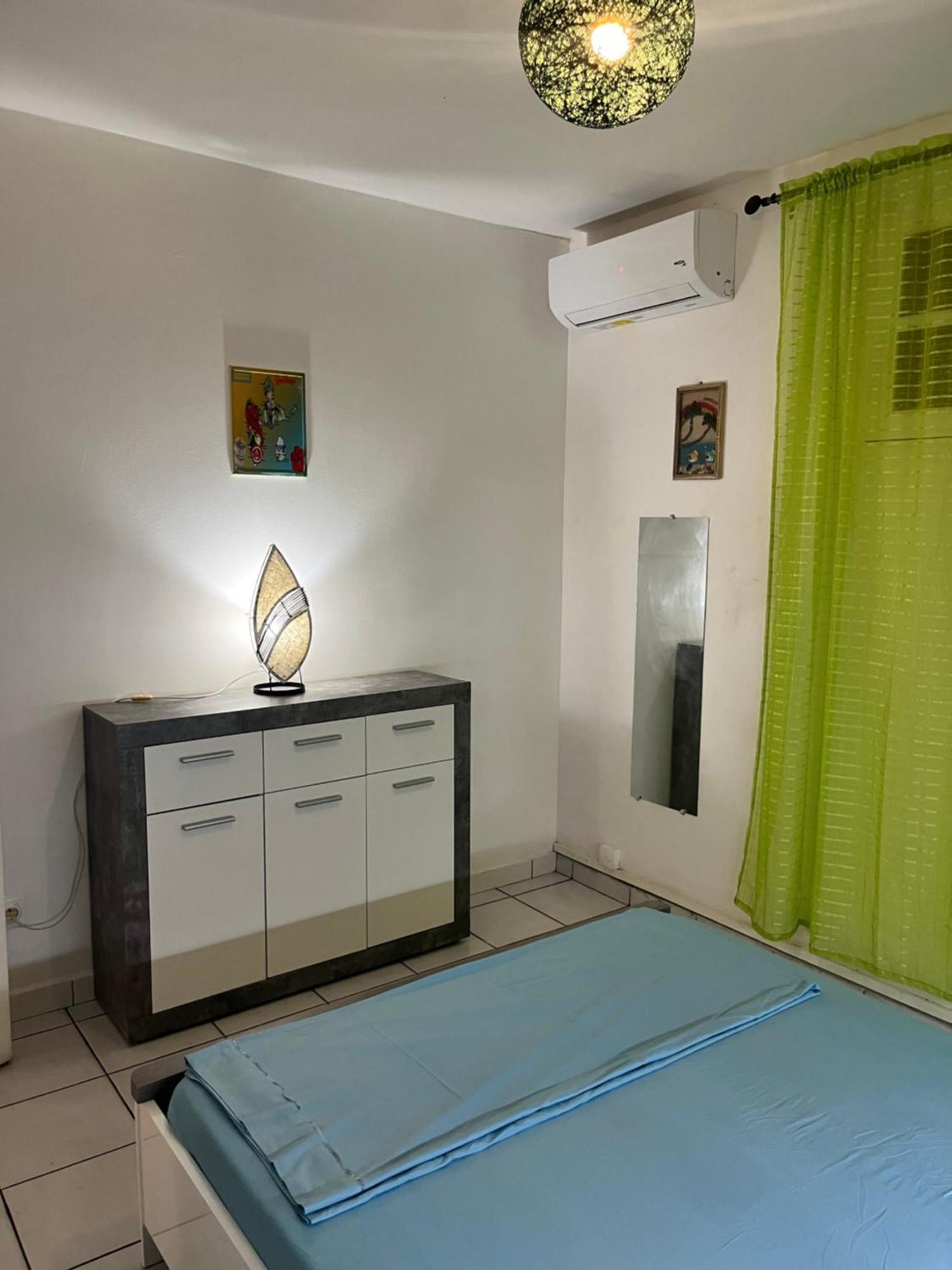 Chez Marc Les Abymes Exterior foto